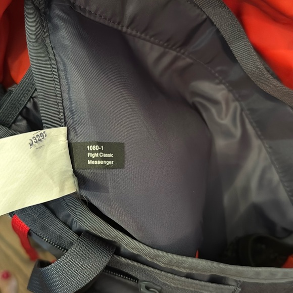 Timbuk2 Classic Messenger Bag, XS - Picture 6 of 12